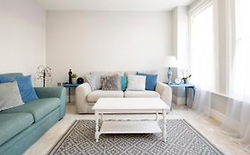 Modern Apartment In Leamington Spa City Centre